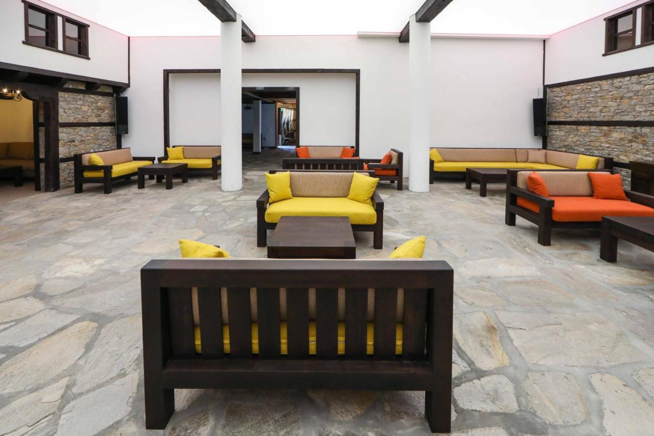 Hotel Leshten Extérieur photo