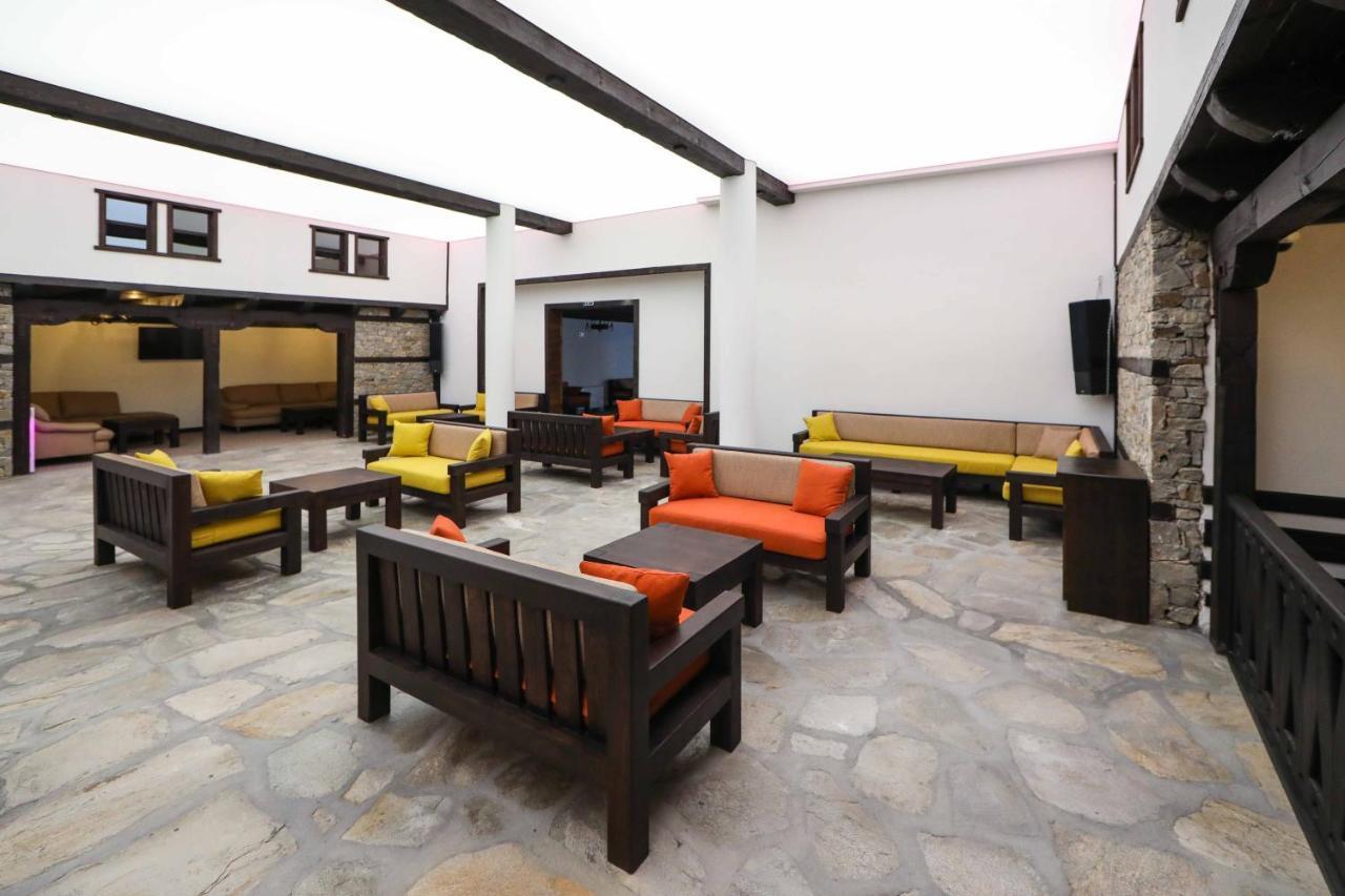 Hotel Leshten Extérieur photo