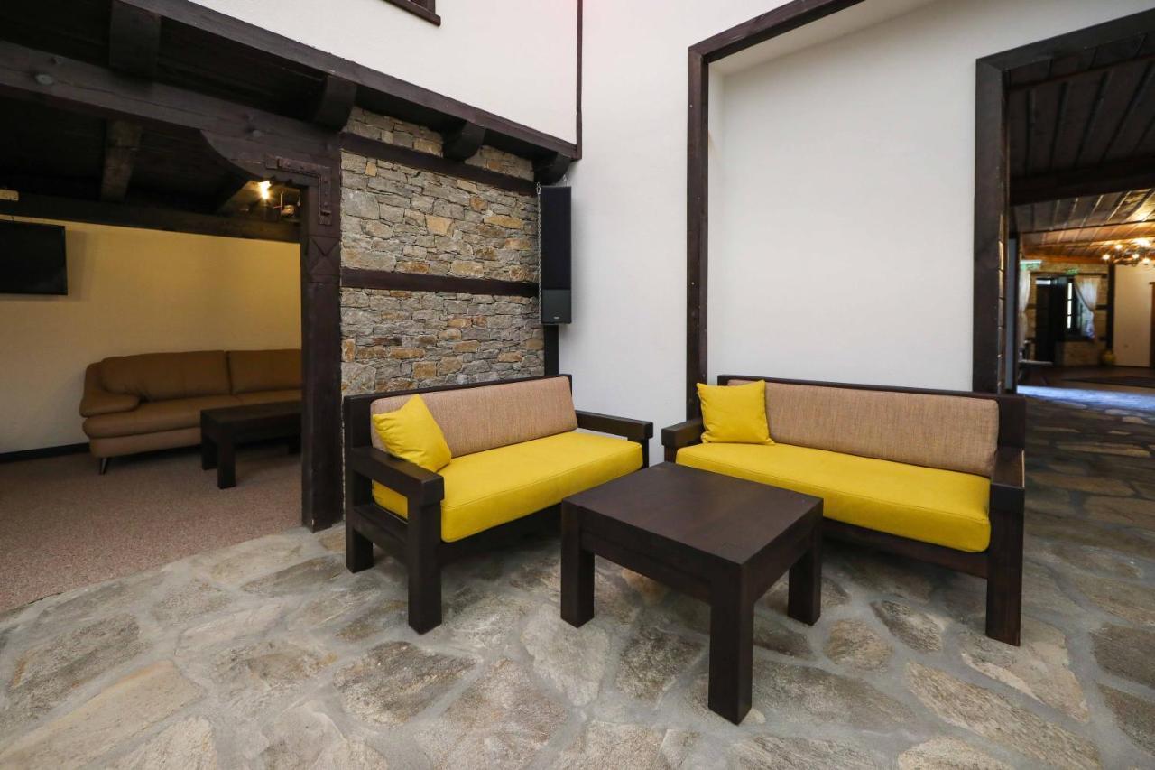Hotel Leshten Extérieur photo