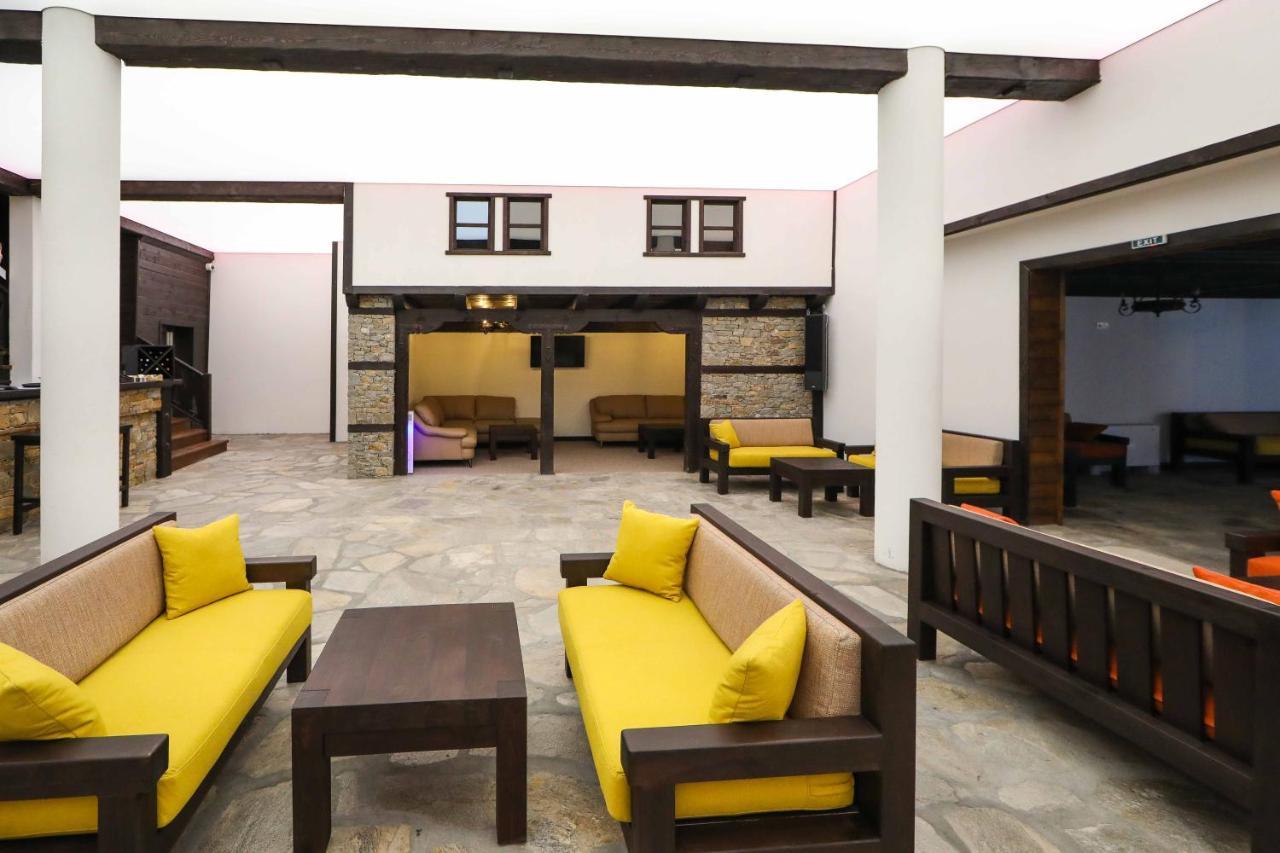 Hotel Leshten Extérieur photo