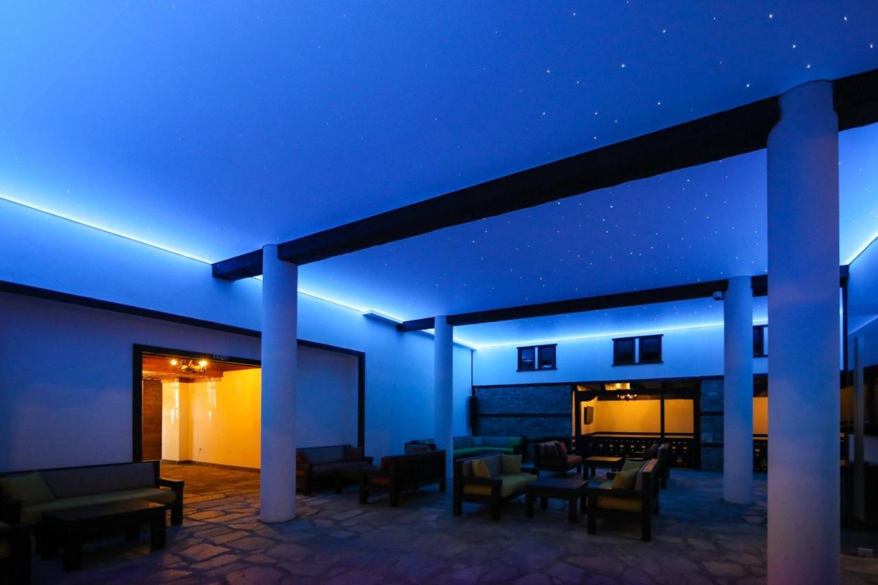 Hotel Leshten Extérieur photo