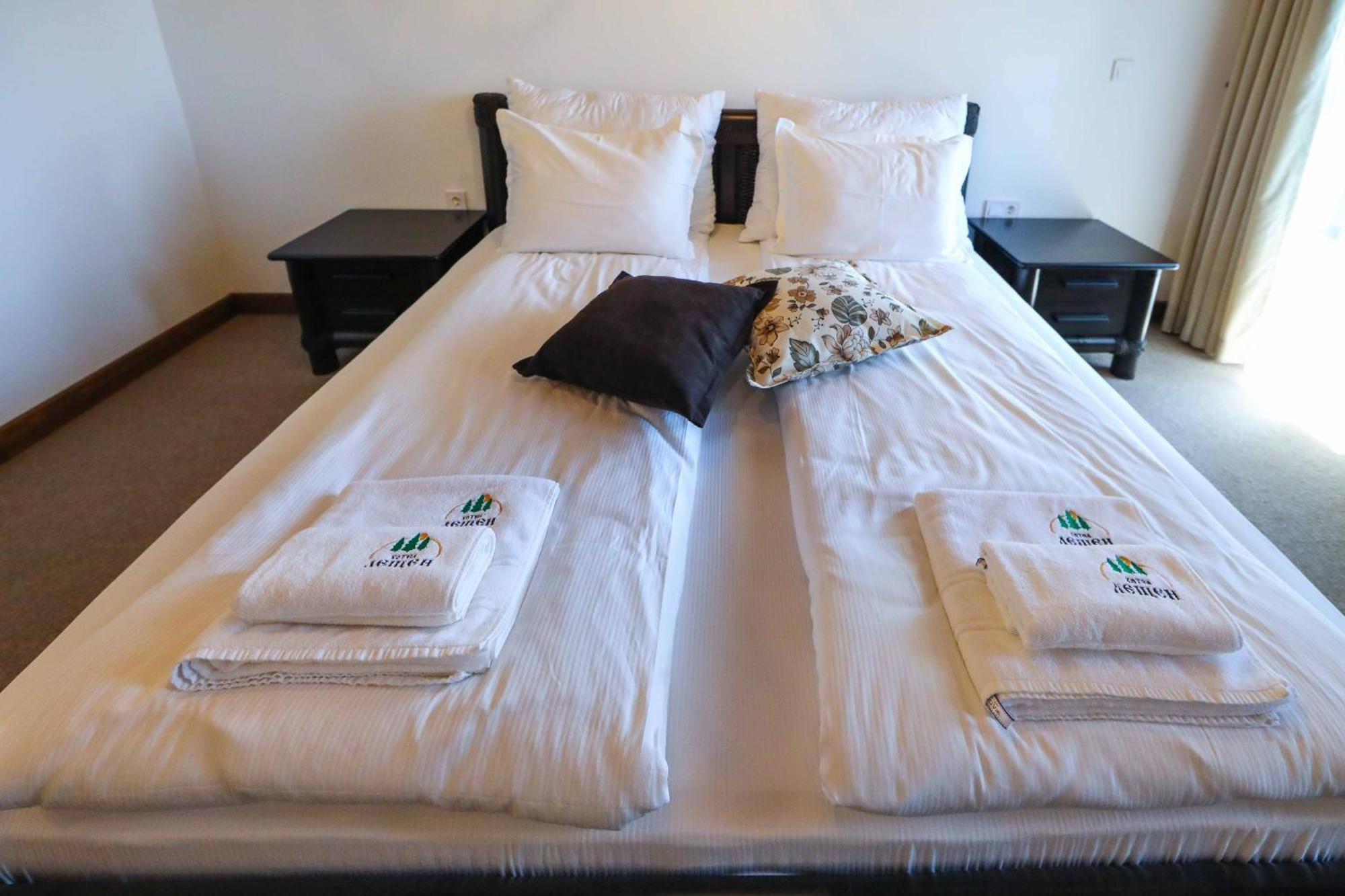 Hotel Leshten Chambre photo