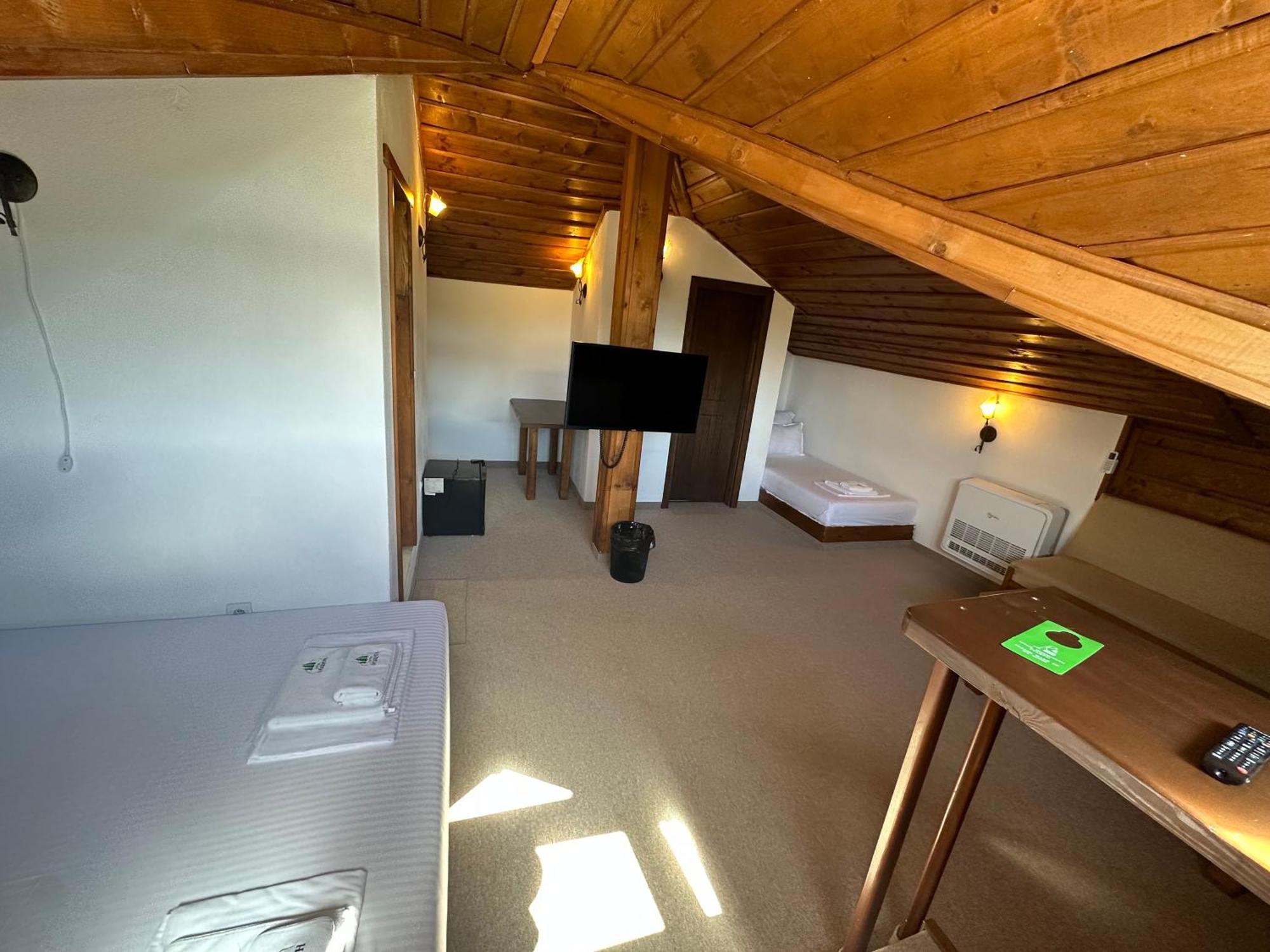 Hotel Leshten Extérieur photo