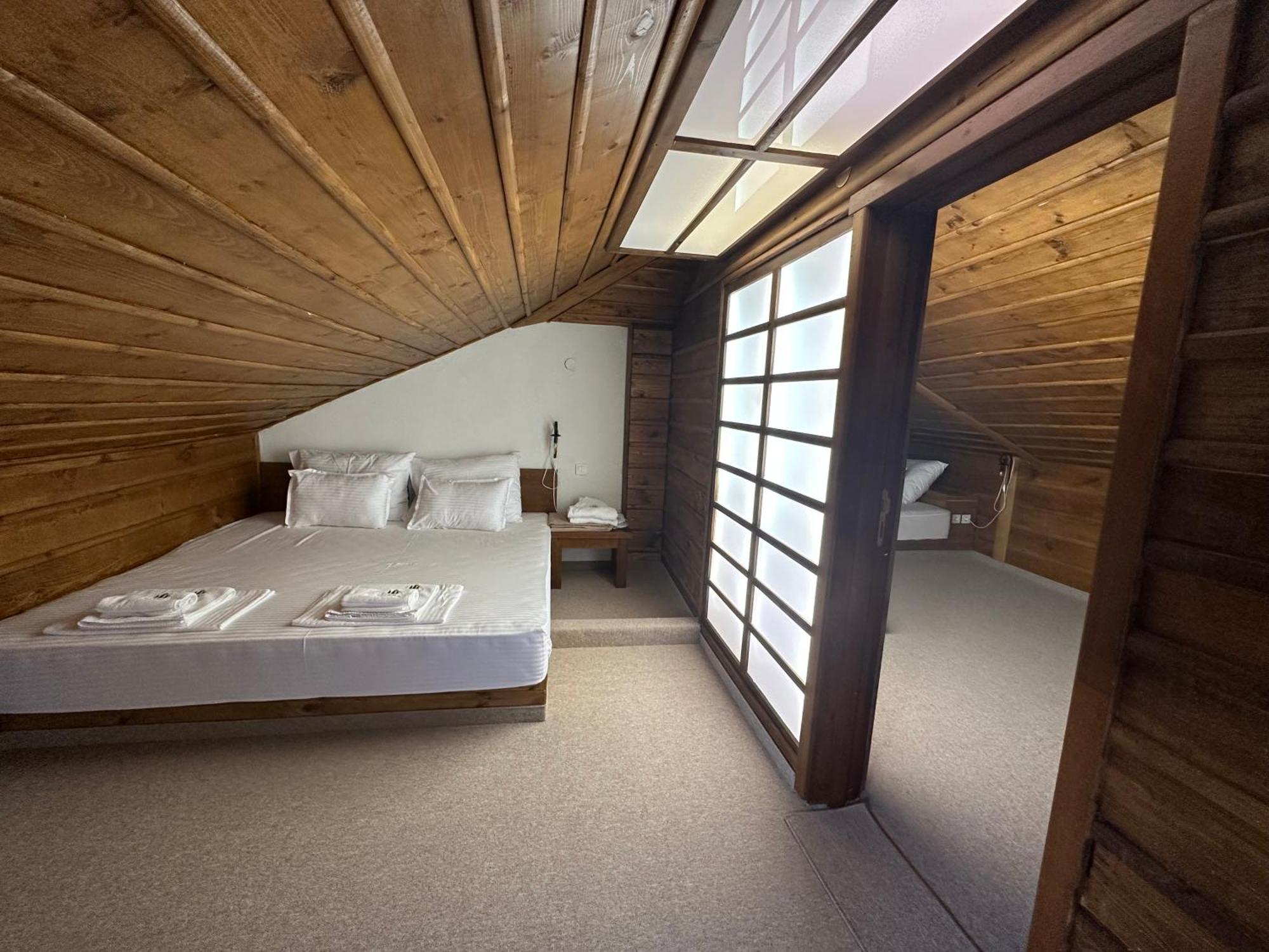 Hotel Leshten Extérieur photo